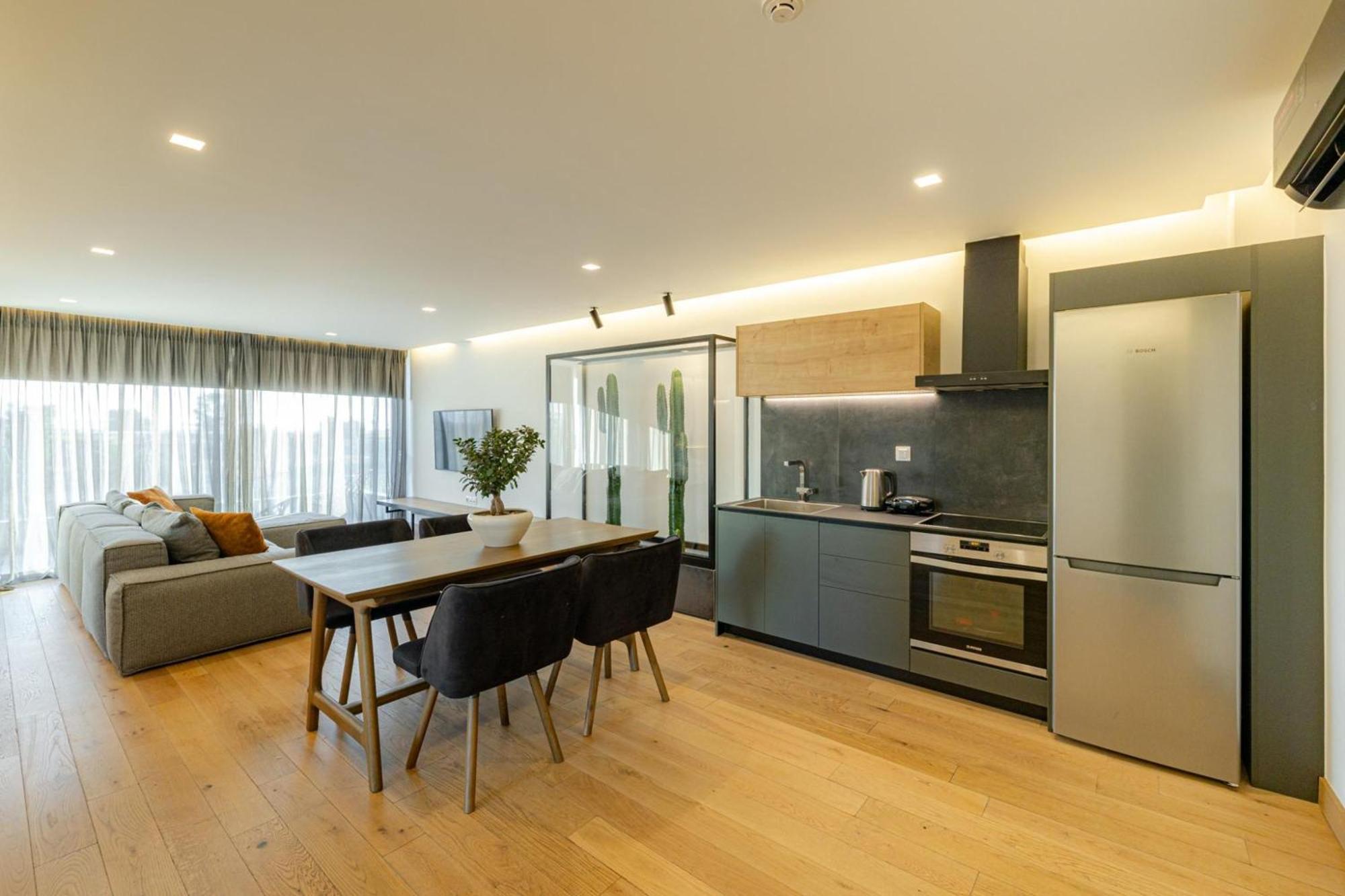 Earth Boutique Apartments Next To Stavros Niarchos Athena Bagian luar foto