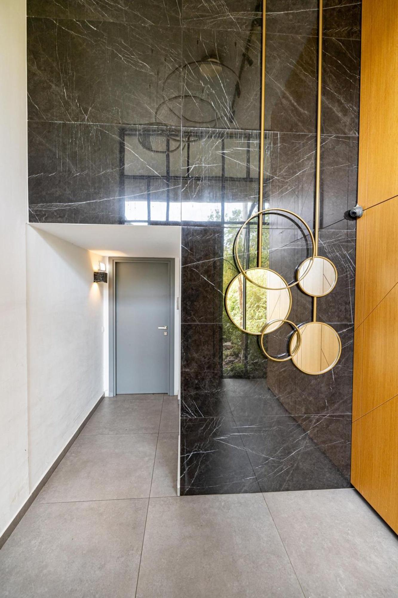 Earth Boutique Apartments Next To Stavros Niarchos Athena Bagian luar foto